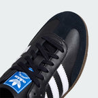 Samba Mule Black and white