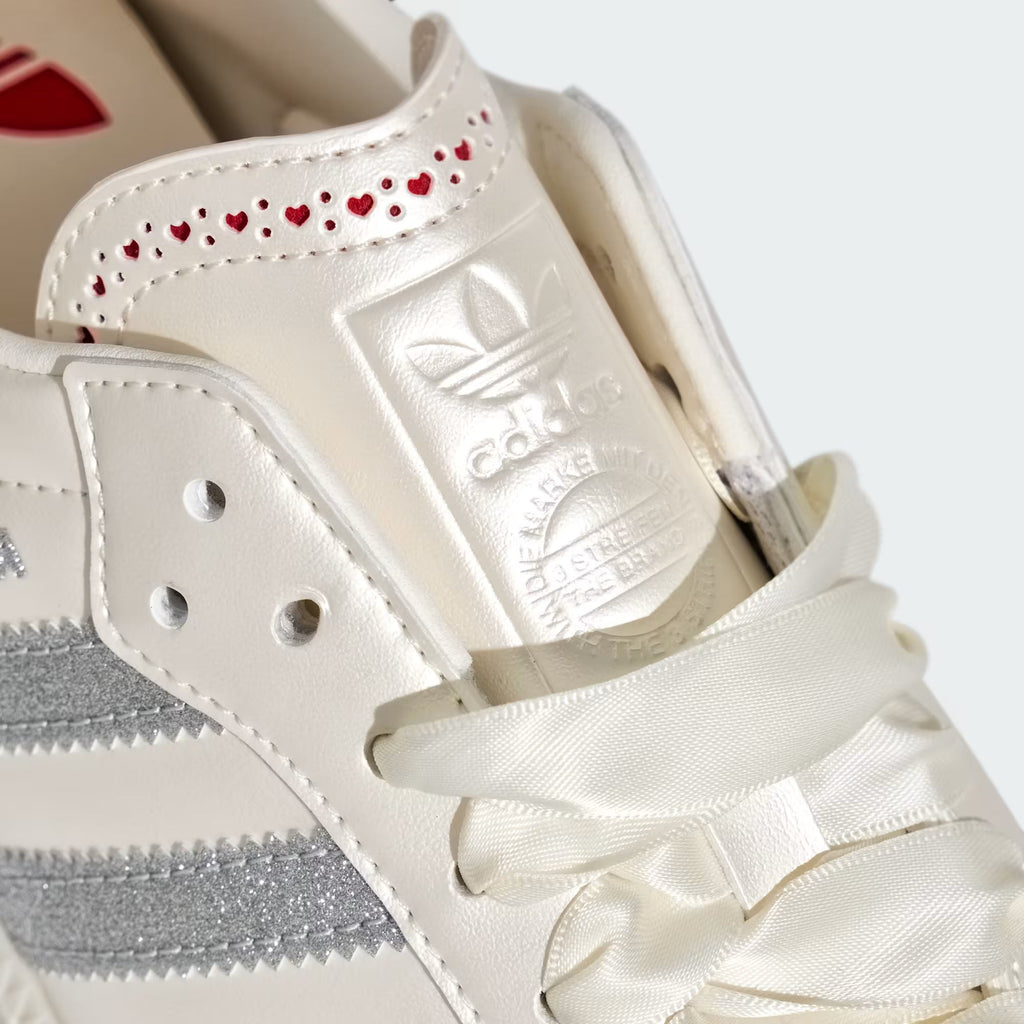 SAMBA OG SHOES Chalk White / Silver Metallic