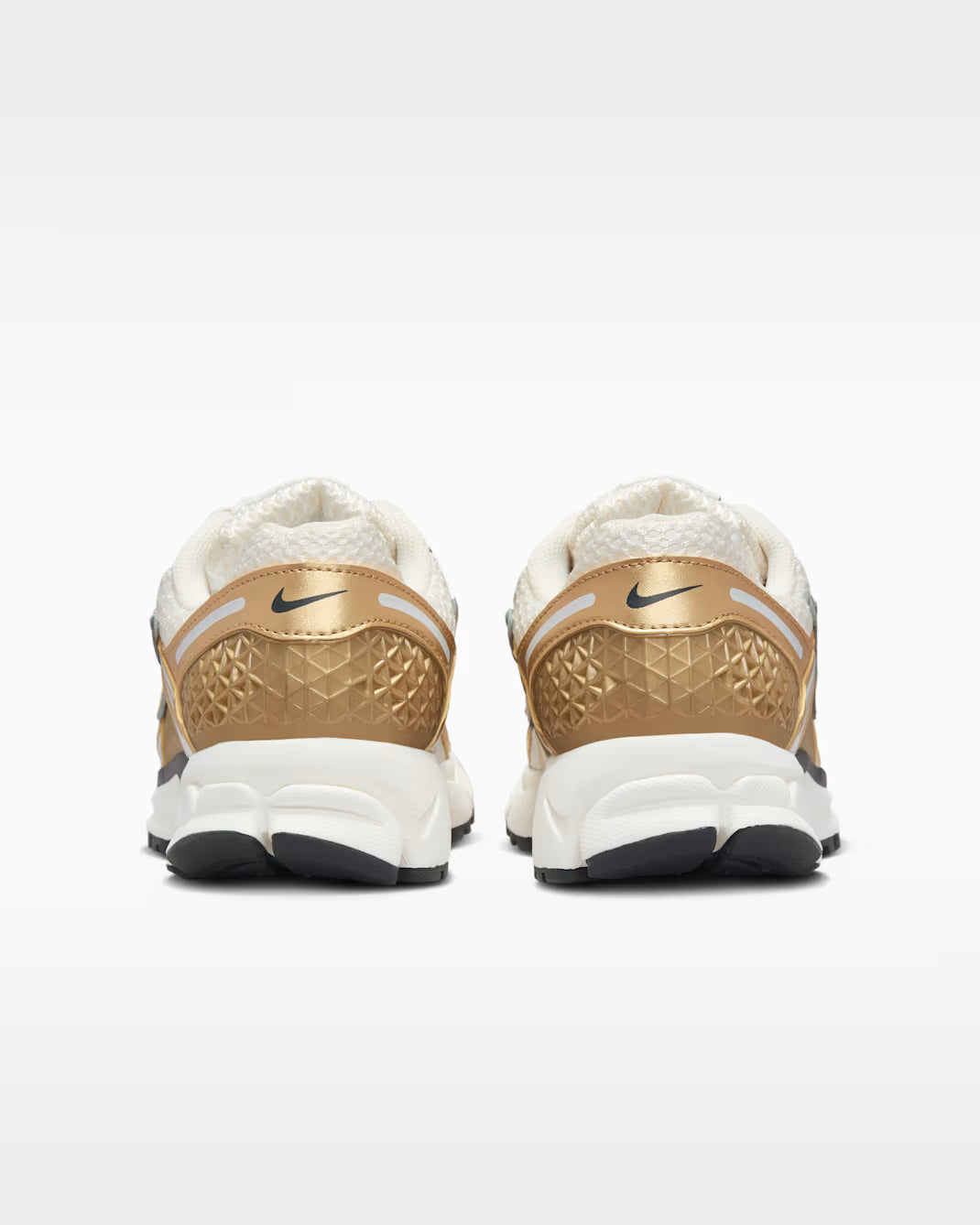 Zoom Vomero 5 Gold White